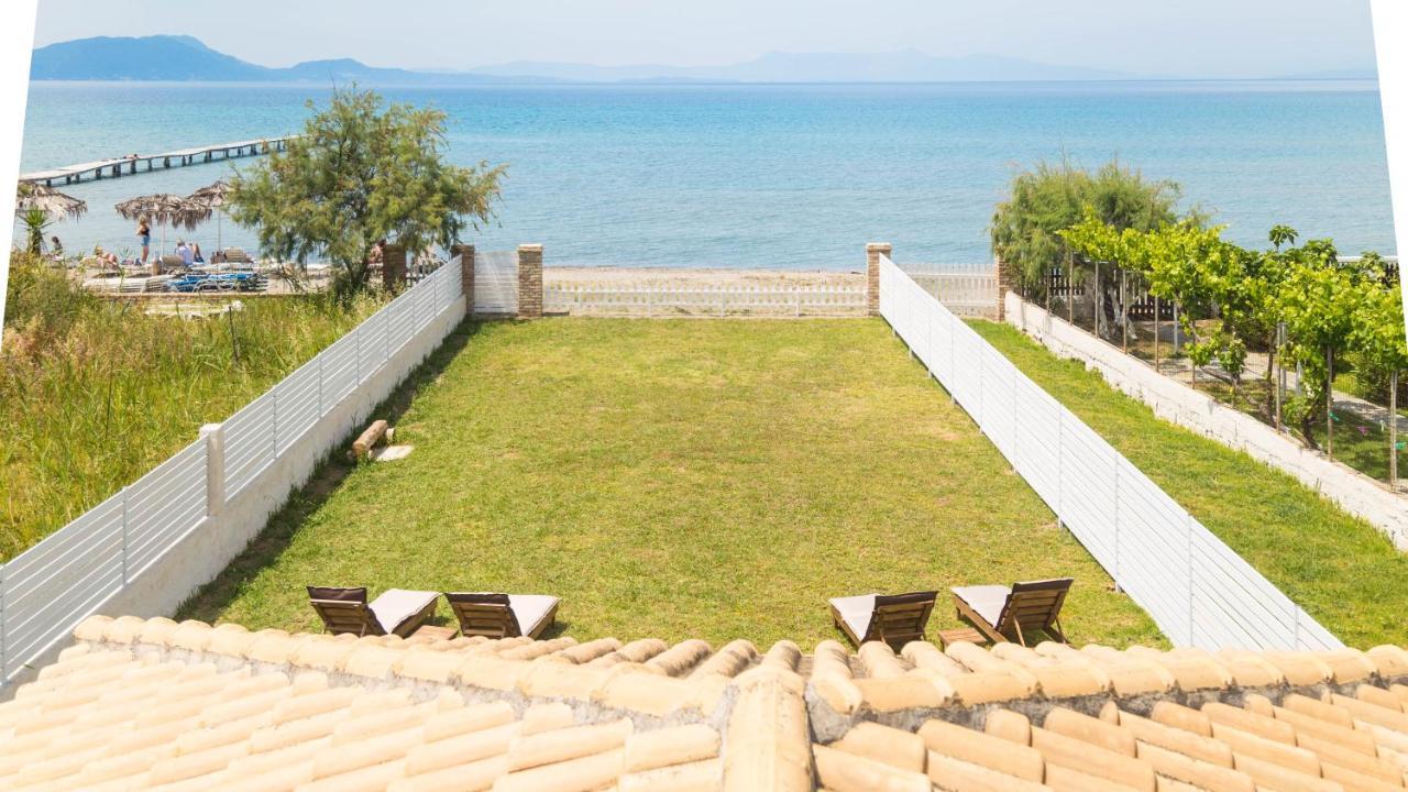 Terracotta Beach House Lefkímmi Eksteriør bilde